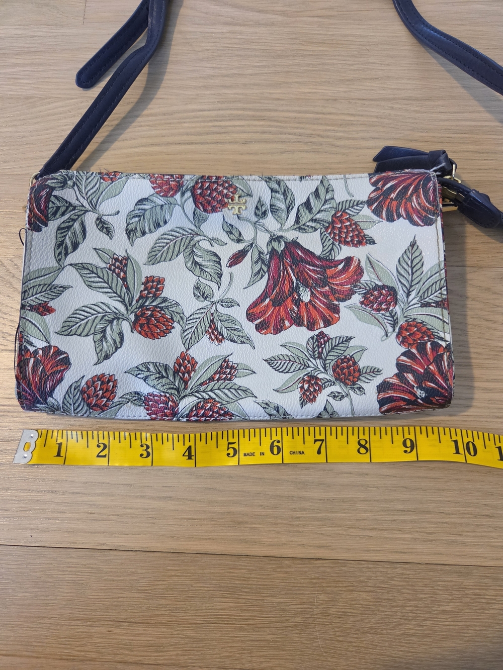 Tory Burch Floral Print Crossbody with Navy Strap - Picture 8 of 9